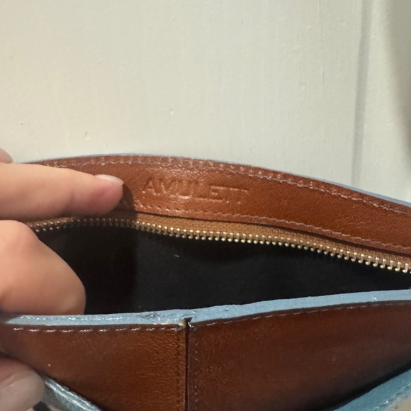 Amulet Crossbody with attached wallet in blue - Picture 3 of 4